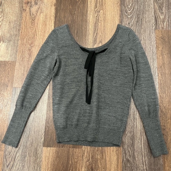 Angels of the North gray sweater with black appliqué size small like new - Picture 2 of 3